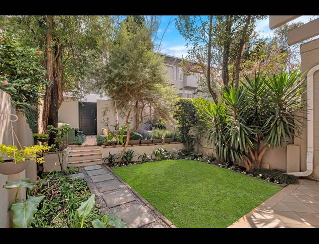 3 BEDROOM TOWNHOUSE FOR SALE IN ATHOLL
